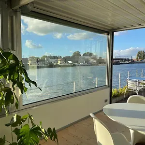 Botel Le Grand Bordeleau, Gent