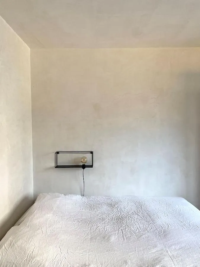 Edville Studio Ghent 0*,