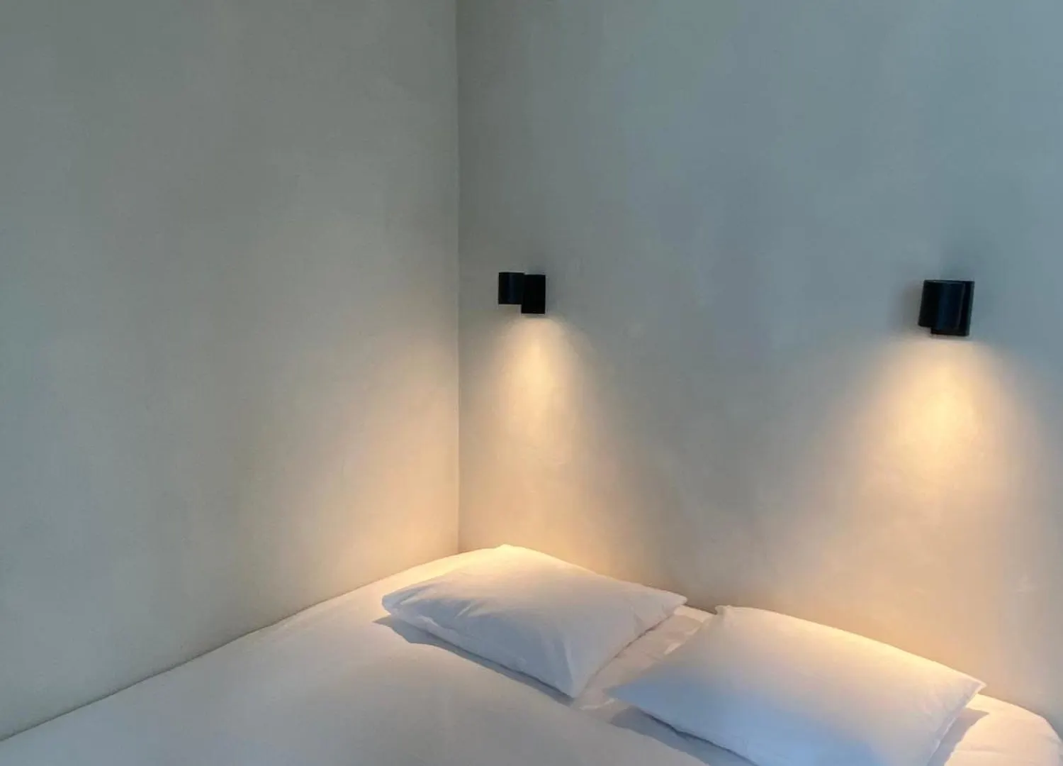 Edville Studio Ghent 0*,